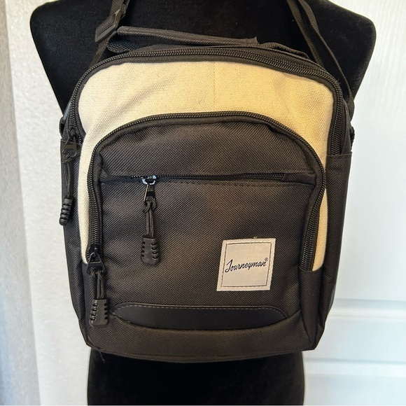 NWOT Journeyman Cross Body Purse Handbag‎ with Dust Bag - Picture 1 of 7